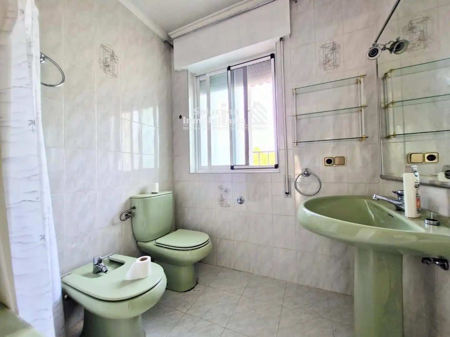 Badezimmer von Einfamilien-Reihenhaus zum Verkauf in Alba de Tormes mit Heizung, Abstellraum und Schwimmbad