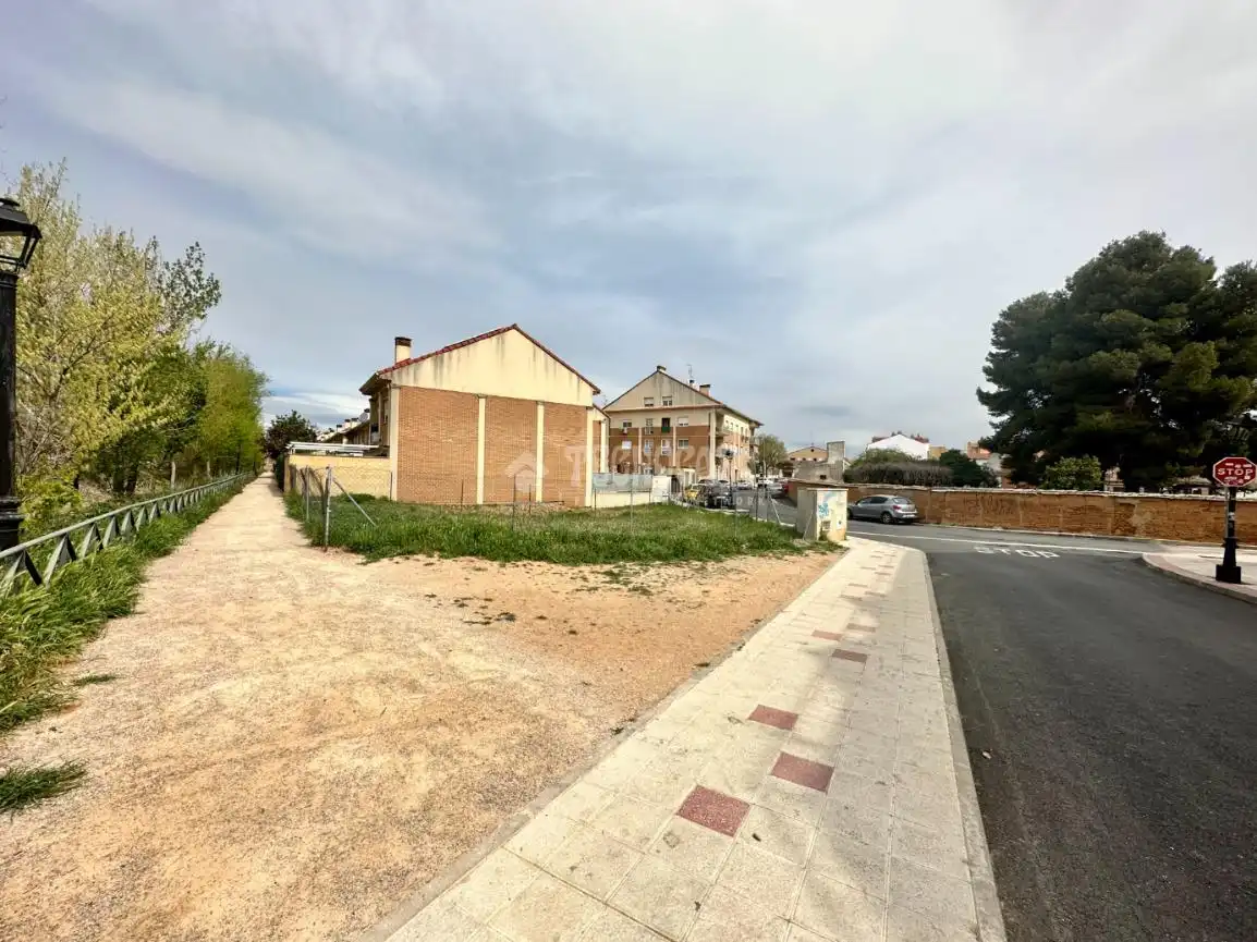 Terreny residencial en venda a Alovera, imagen 4