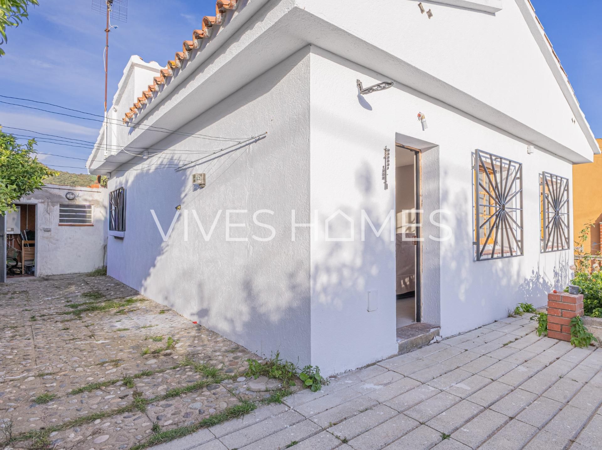 Exterior view of House or chalet for sale in Sant Iscle de Vallalta  with Heating, Private garden and Storage room
