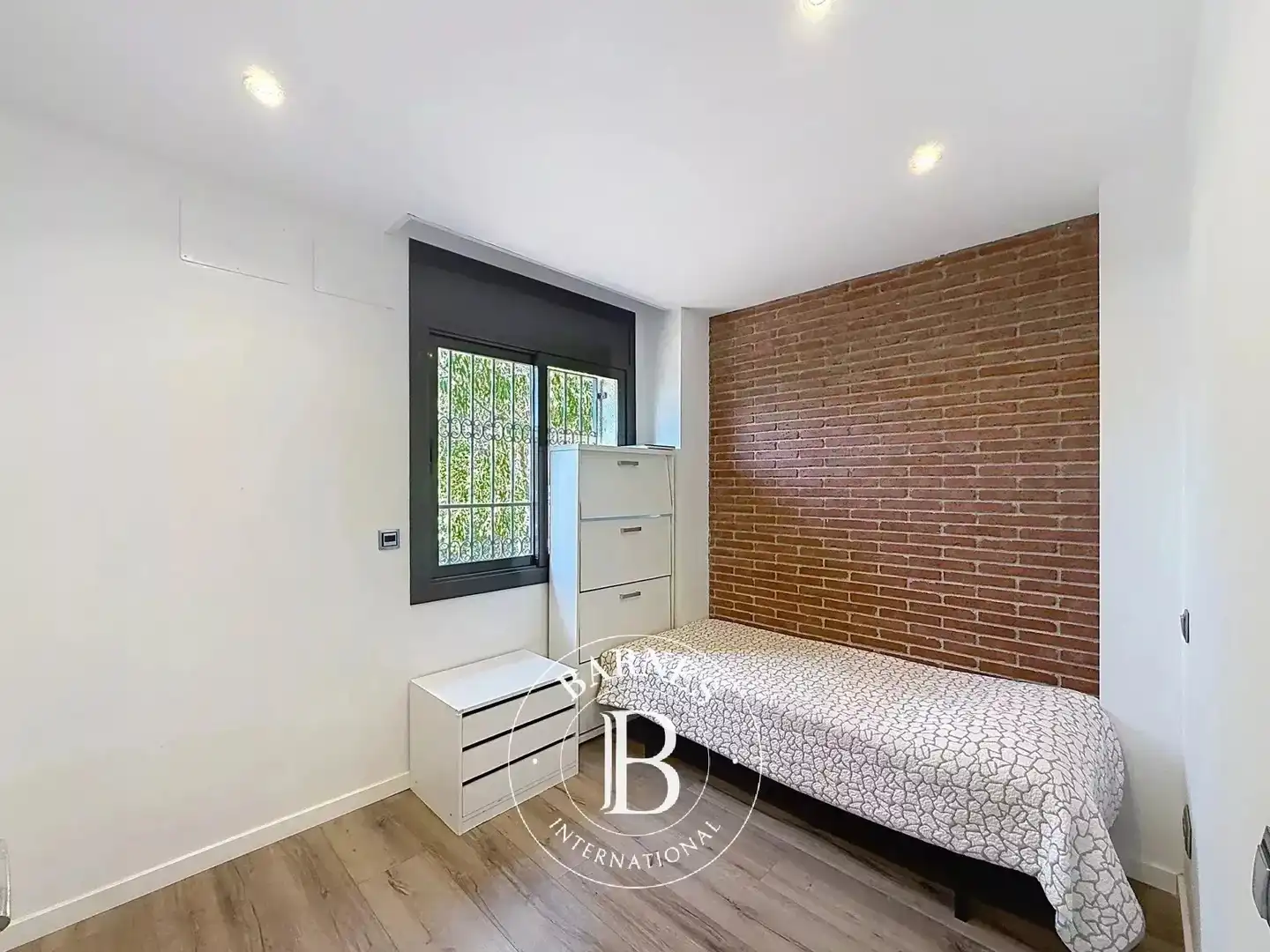 Dormitori de Casa o xalet en venda en Cerdanyola del Vallès amb Aire condicionat, Calefacció i Jardí privat