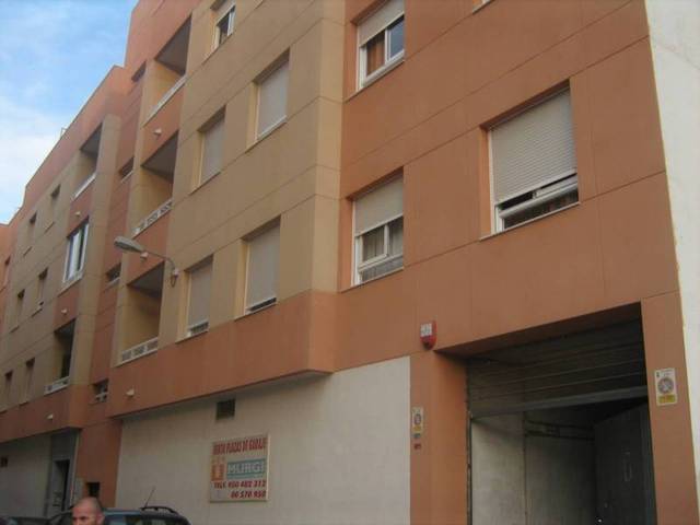 Garaje en Venta en Balanegra