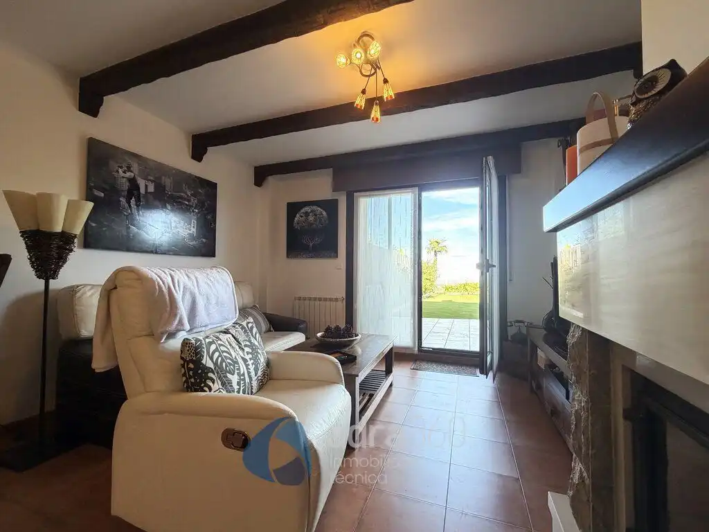 Living room of Flat for sale in Sojuela  with Heating, Private garden and Storage room
