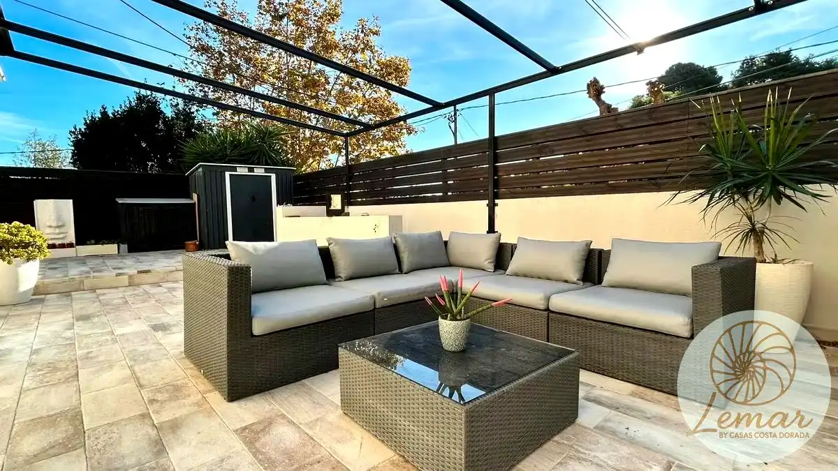 Terraza de Casa o chalet en venta en Castelldefels con Jardín privado, Terraza y Piscina