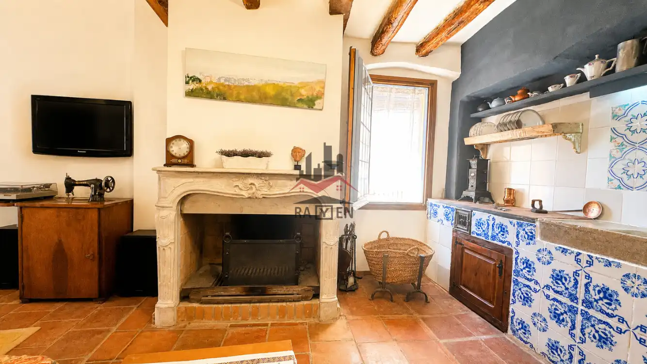 Sala d'estar de Finca rústica en venda en Vilabertran amb Calefacció