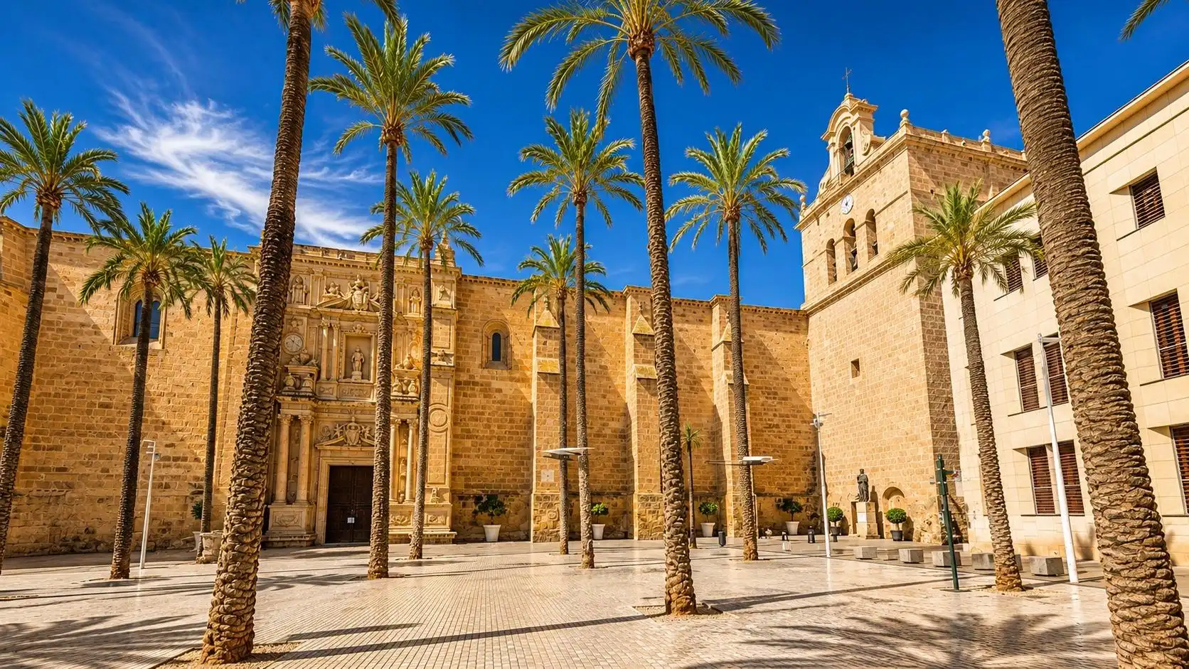 Vista exterior de Piso en venta en Almería con Aire acondicionado, Calefacción y Balcón