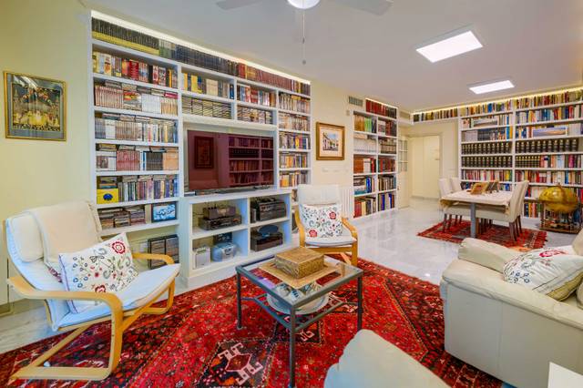 Piso en Venta en Avenida Concejal Alberto Jiménez-Becerril en Doctor Barraquer - G. Renfe - Policlínico