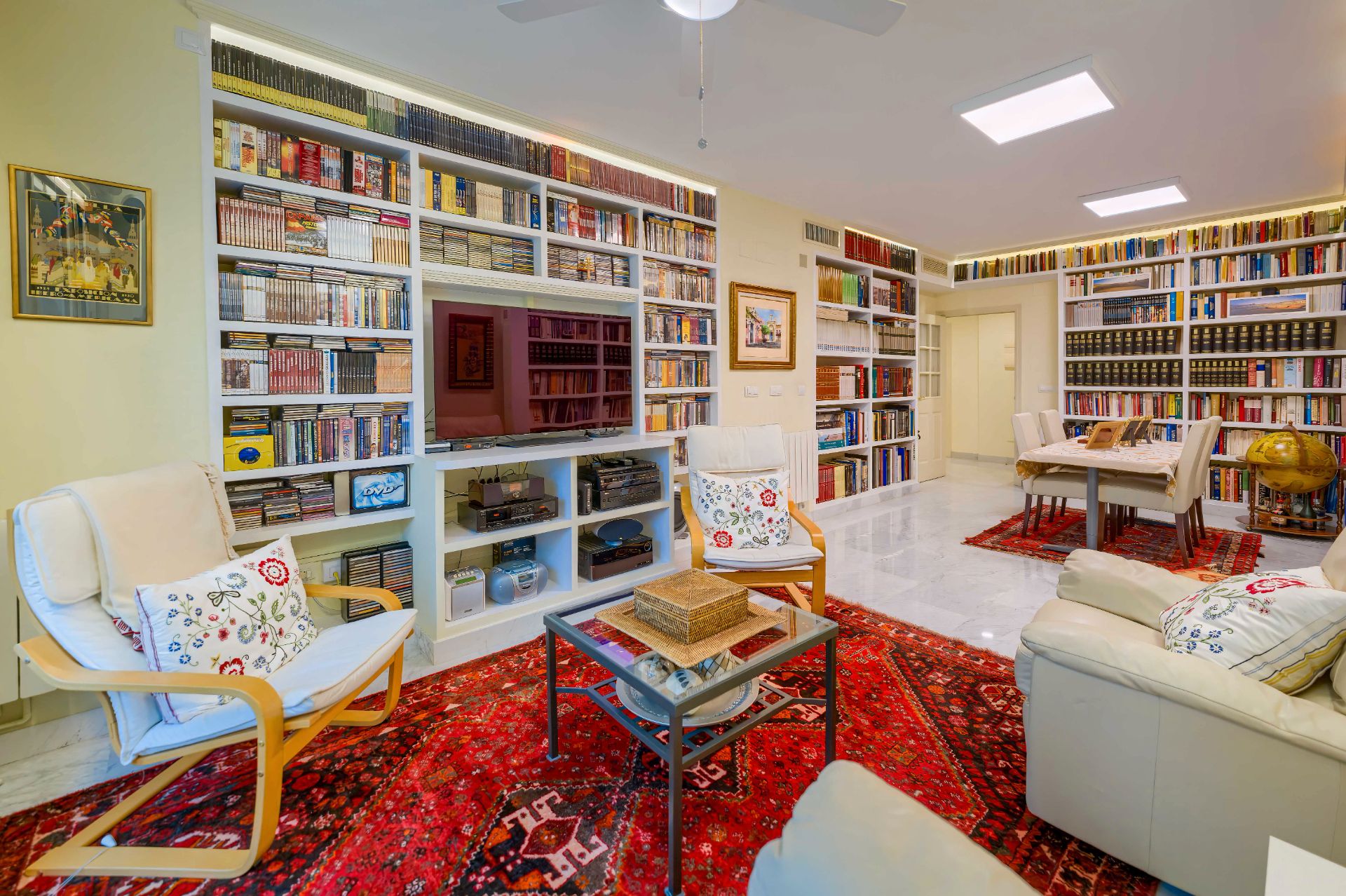 Sala de estar de Piso en venta en  Sevilla Capital con Aire acondicionado, Calefacción y Trastero