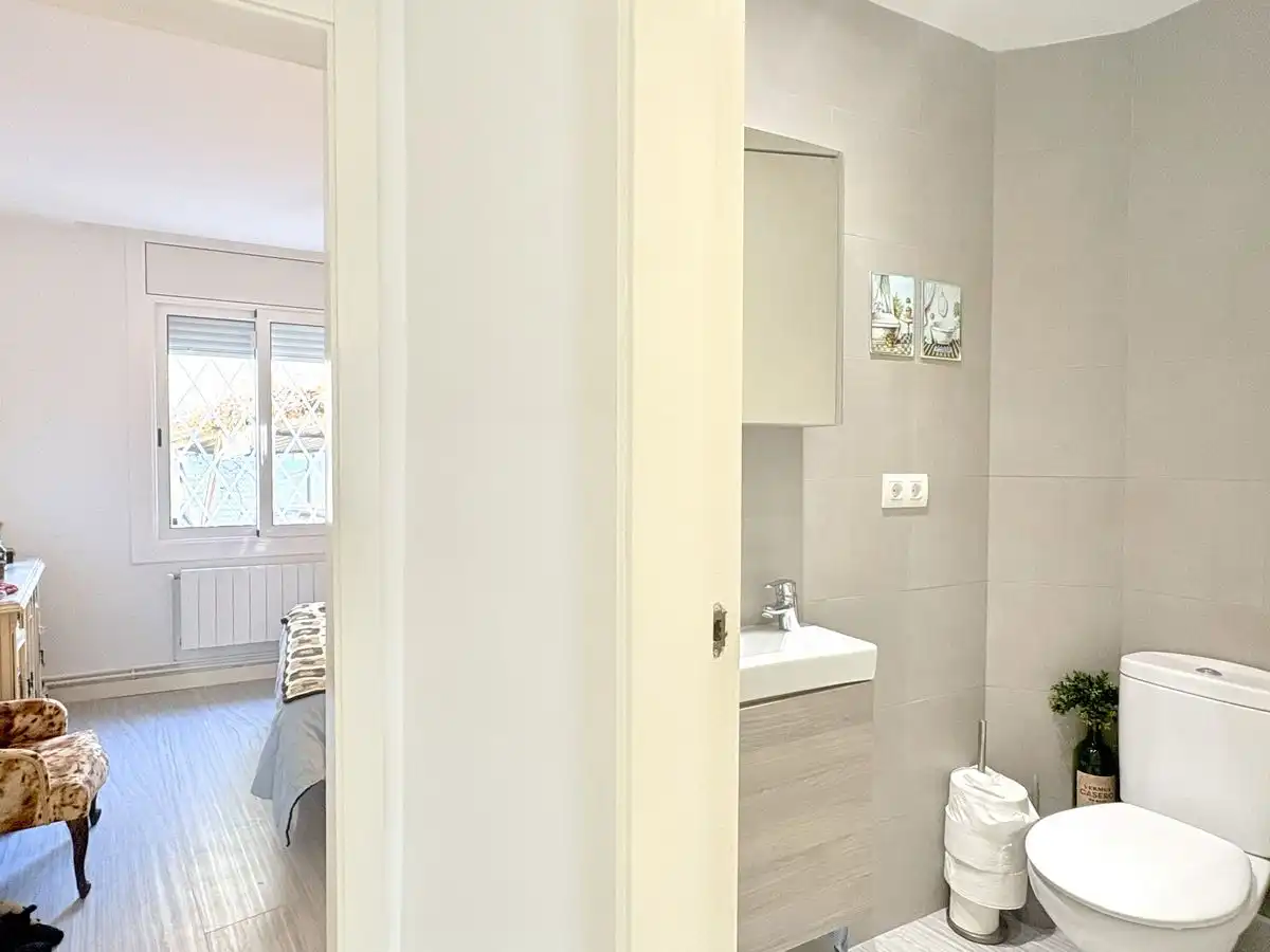 Bathroom of Ground floor for sale in Vilanova i la Geltrú  with Heating, Terrace and Oven