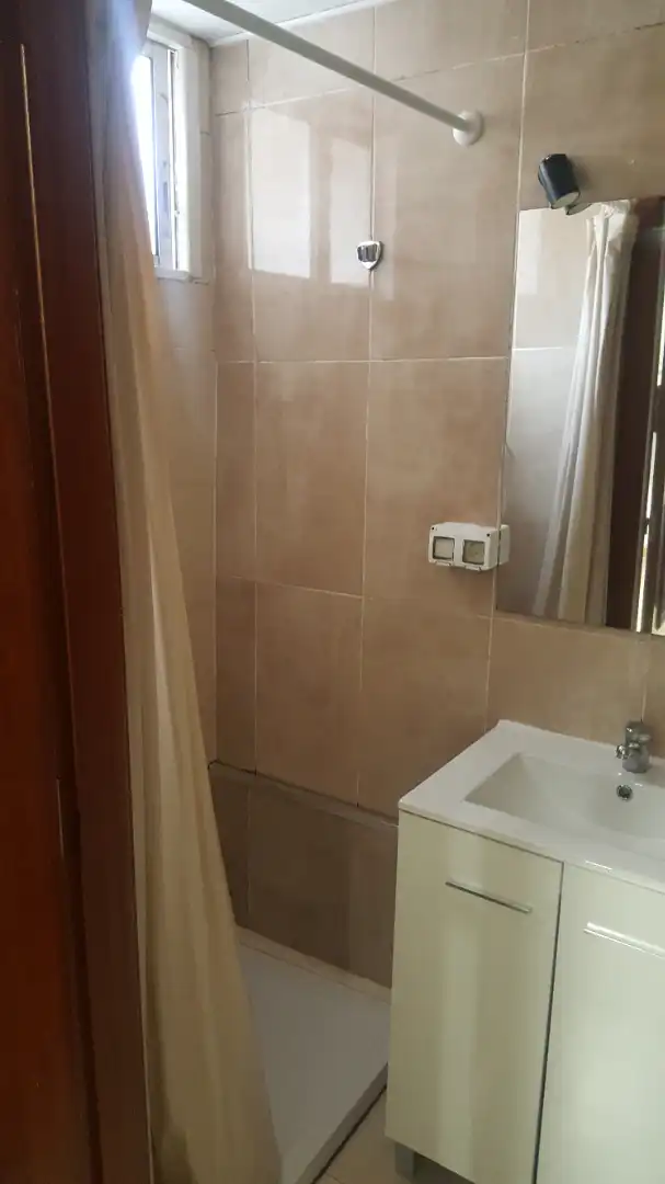 Badezimmer von Loft zum Verkauf in Marín mit Möbliert, Waschmaschine und Mikrowelle