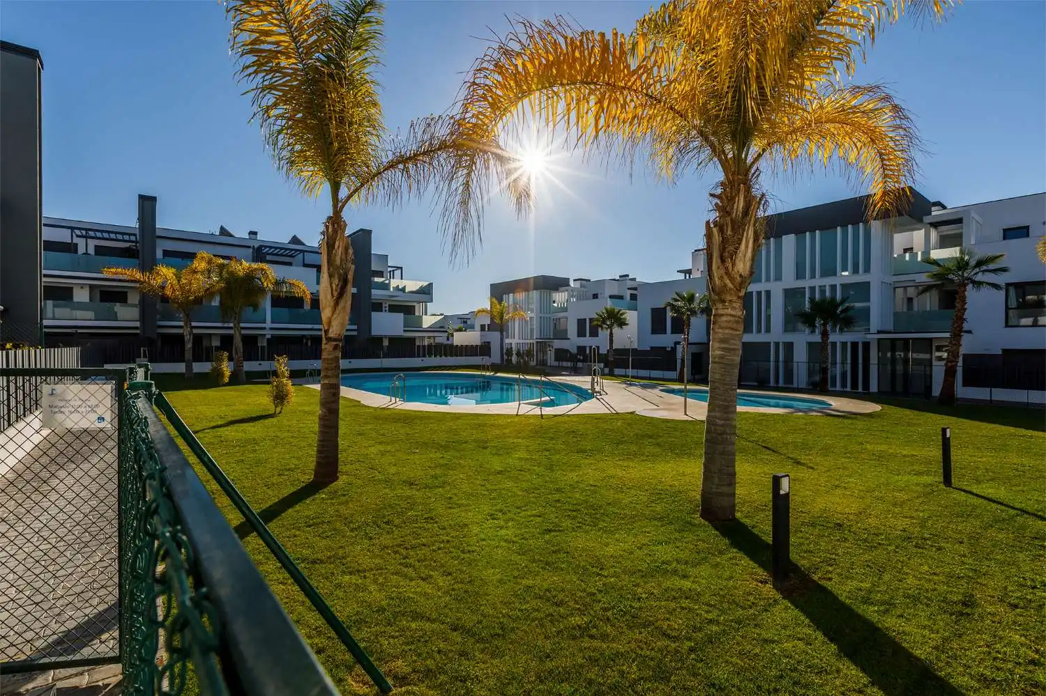 Vista exterior de Apartamento de alquiler en Vélez-Málaga con Terraza