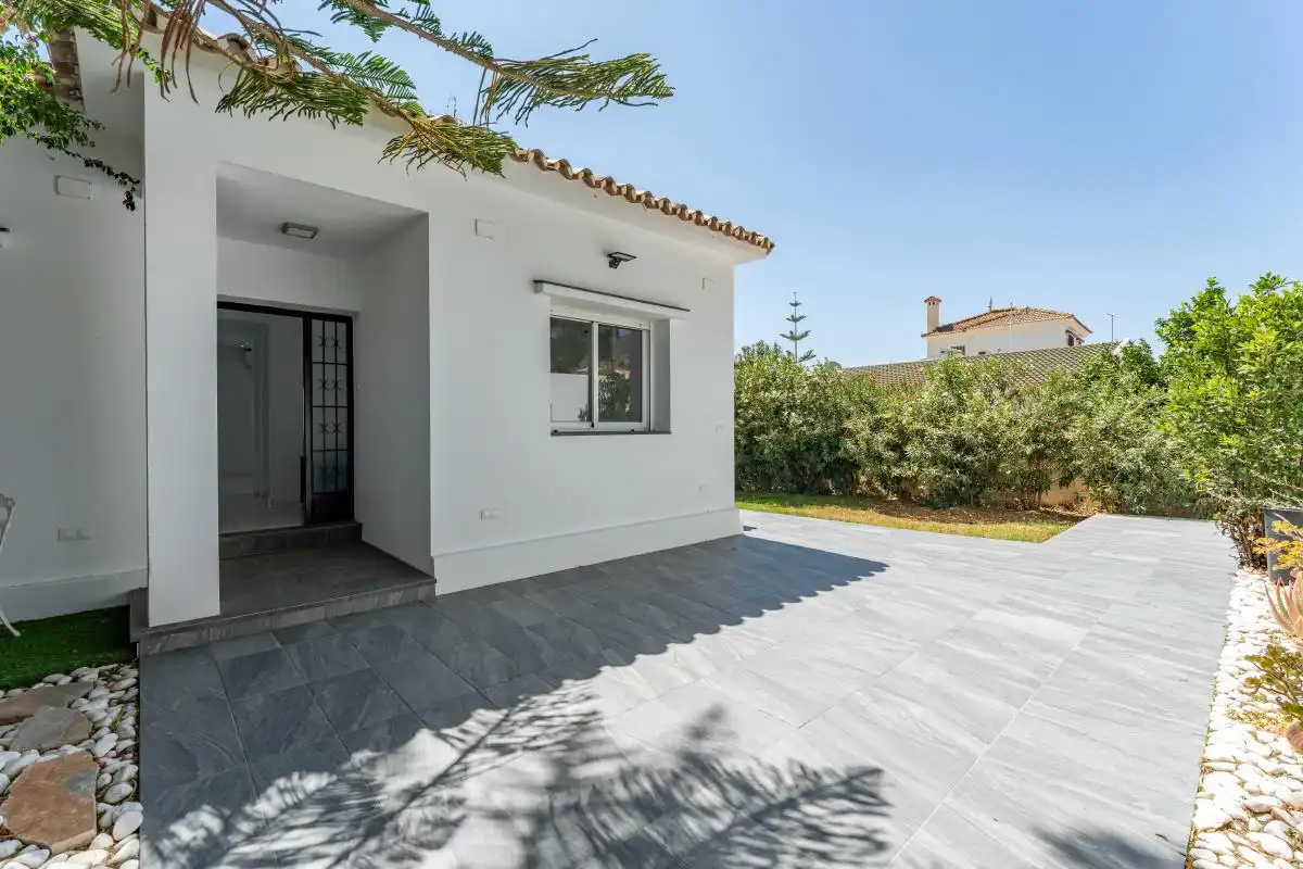 Exterior view of Houses for sale in Málaga  with Air Conditioner, Heating and Private garden