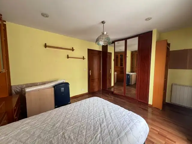 Habitación de Piso en venta en A Coruña Capital  con Calefacción, Parquet y Trastero