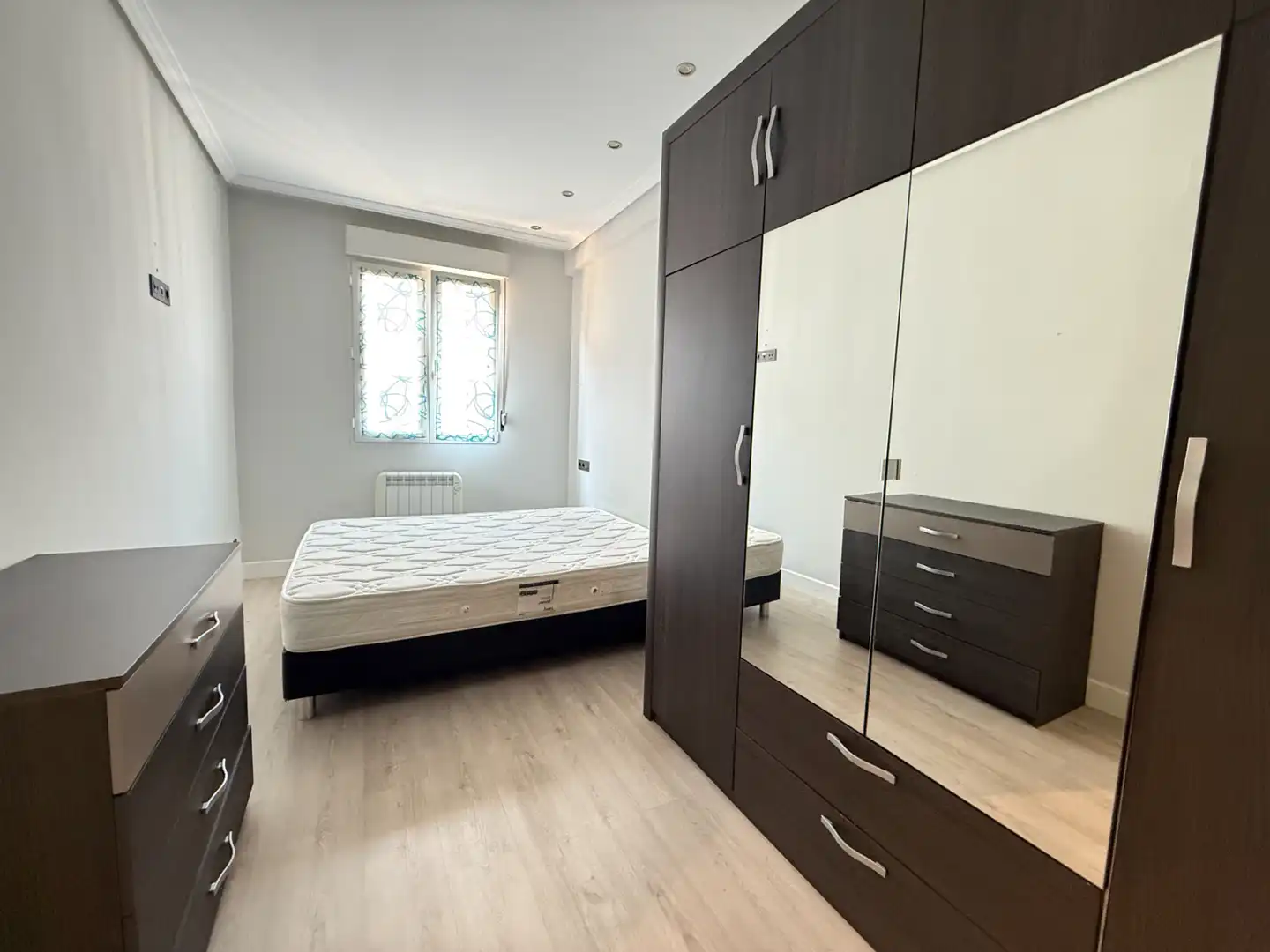 Habitación de Piso en venta en Bilbao  con Calefacción y Amueblado