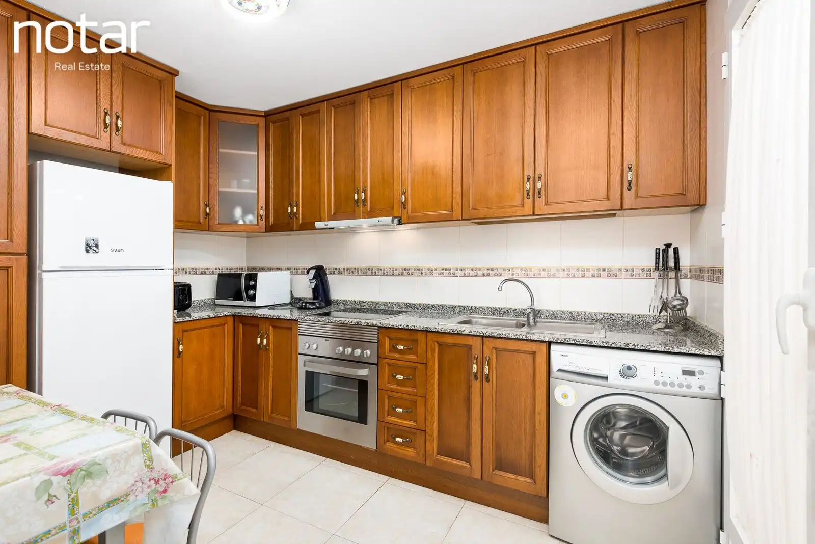 Küche von Wohnungen zum Verkauf in Torrevieja mit Privatgarten, Terrasse und Gemeinschaftspool