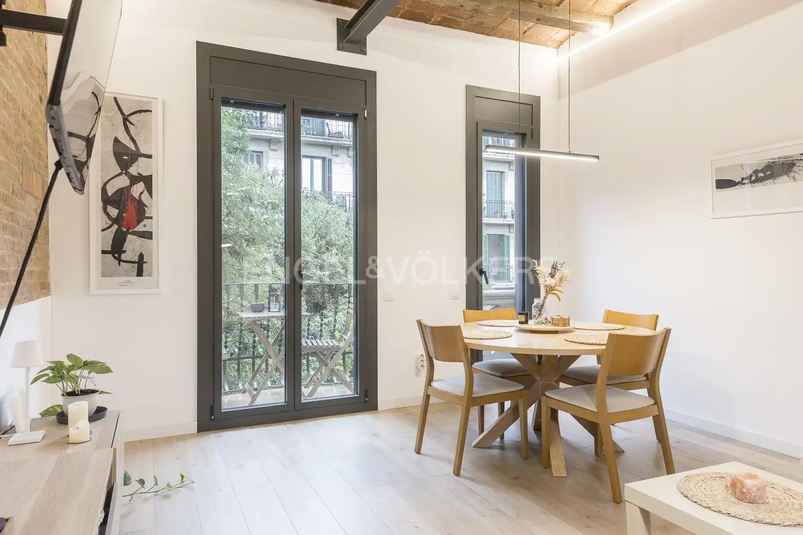 Außenansicht von Wohnung zur Miete in Barcelona mit Klimaanlage, Heizung und Parkett