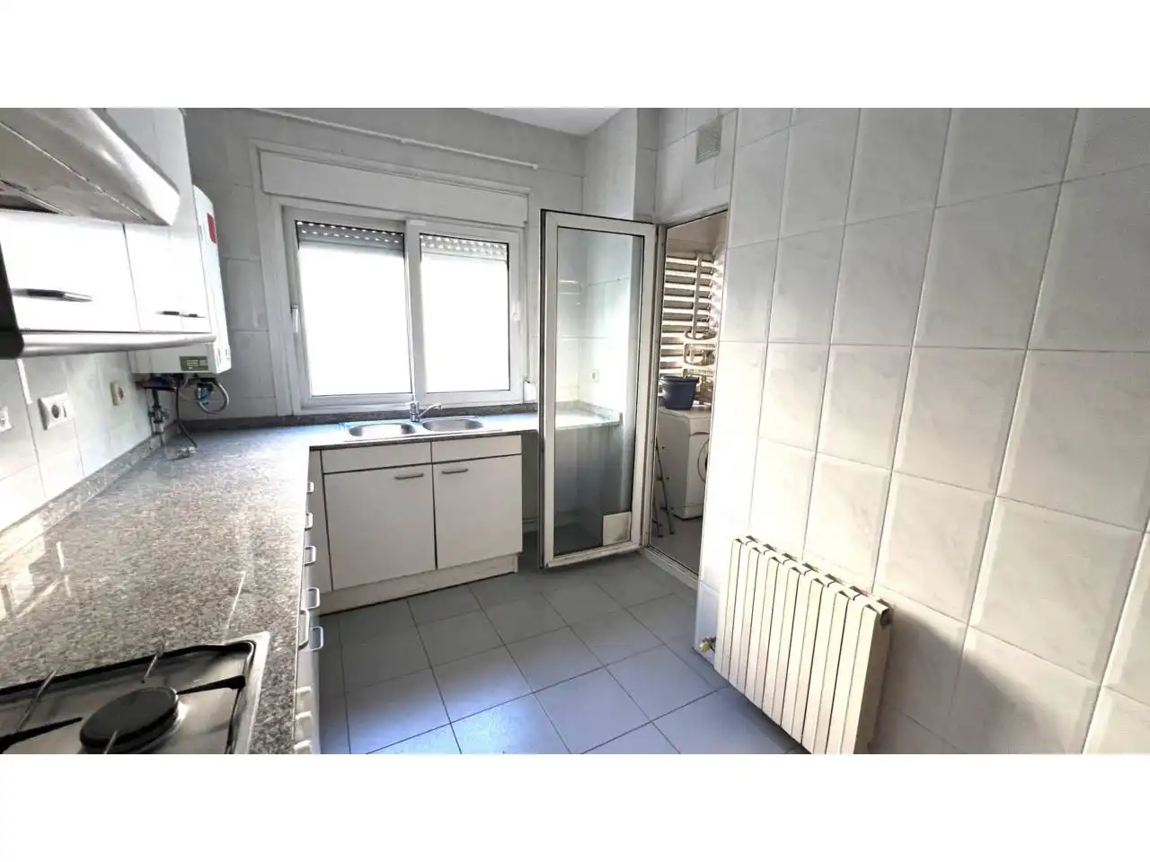 Kitchen of Flat for sale in Figueres  with Heating, Terrace and Community pool