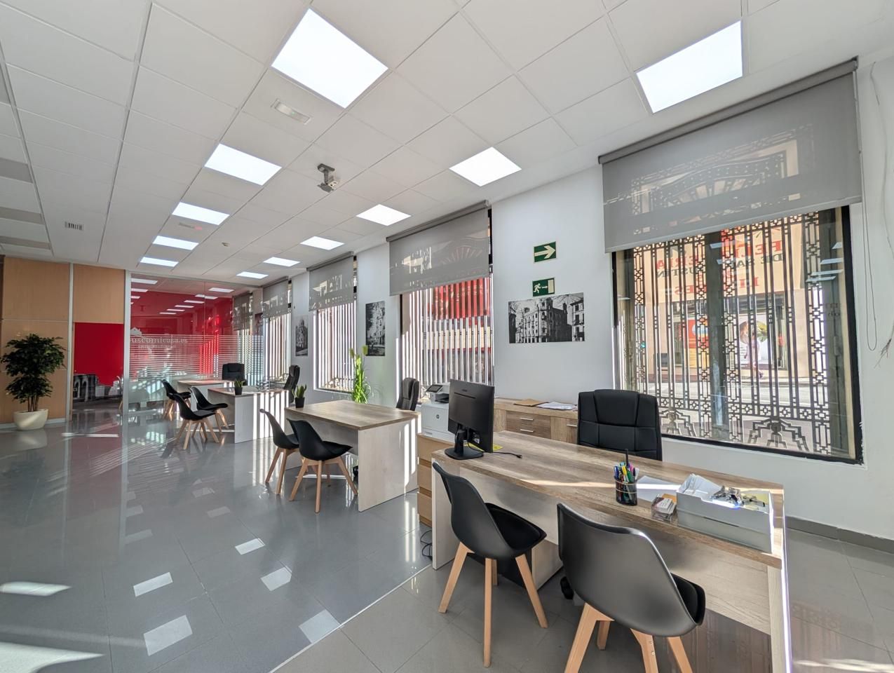 Office to rent in Linares  with Air Conditioner