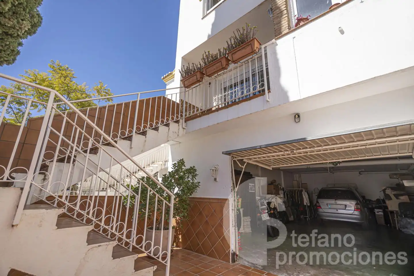 Exterior view of Detached homes for sale in Málaga  with Air Conditioner, Parquet flooring and Terrace