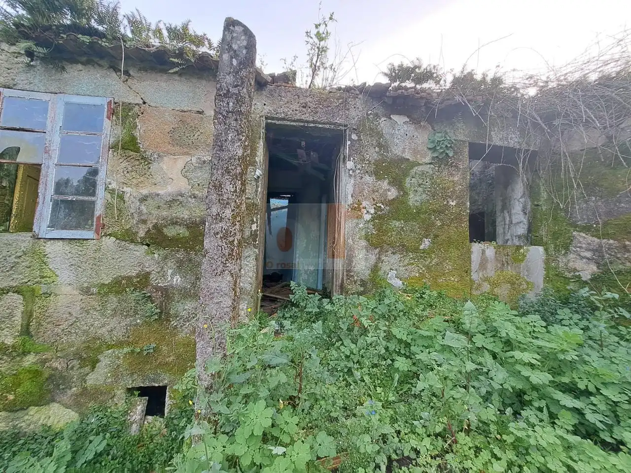 Vista exterior de Finca rústica en venda en Moaña amb Calefacció