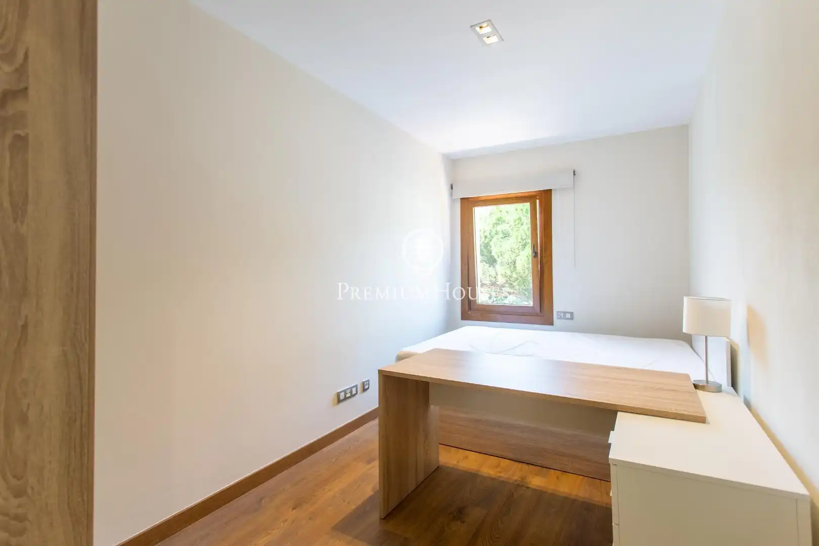 Bedroom of Flat for rent in Premià de Dalt  with Heating, Terrace and Community pool