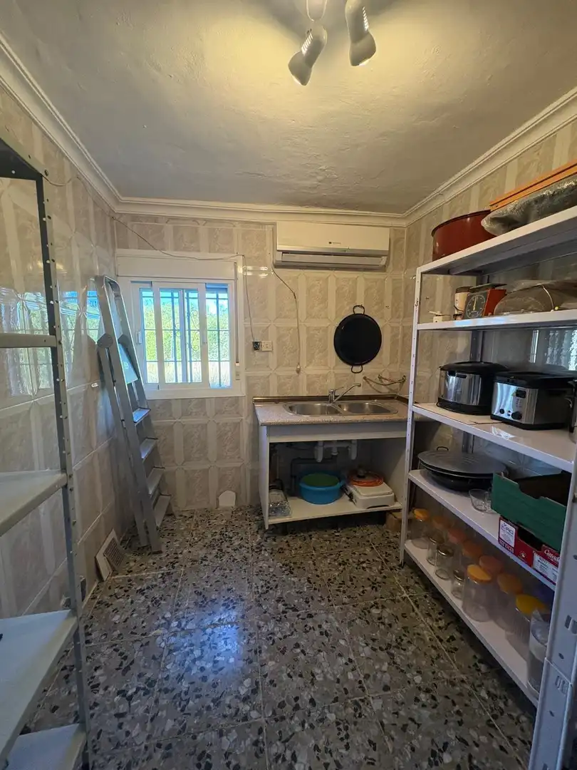 Cuina de Casa o xalet en venda en Chiclana de la Frontera amb Aire condicionat, Jardí privat i Piscina