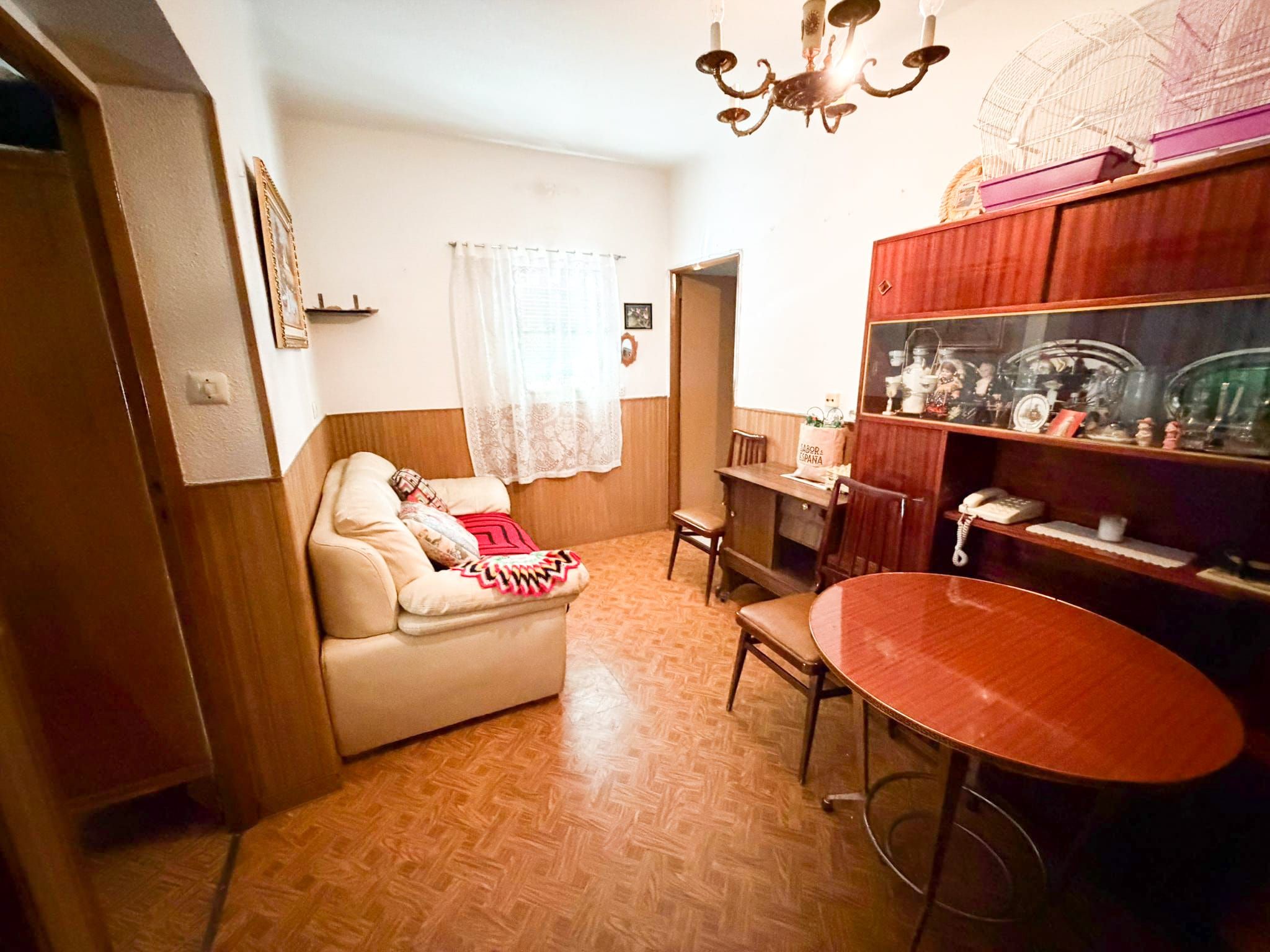 Sala d'estar de Pis en venda en  Madrid Capital