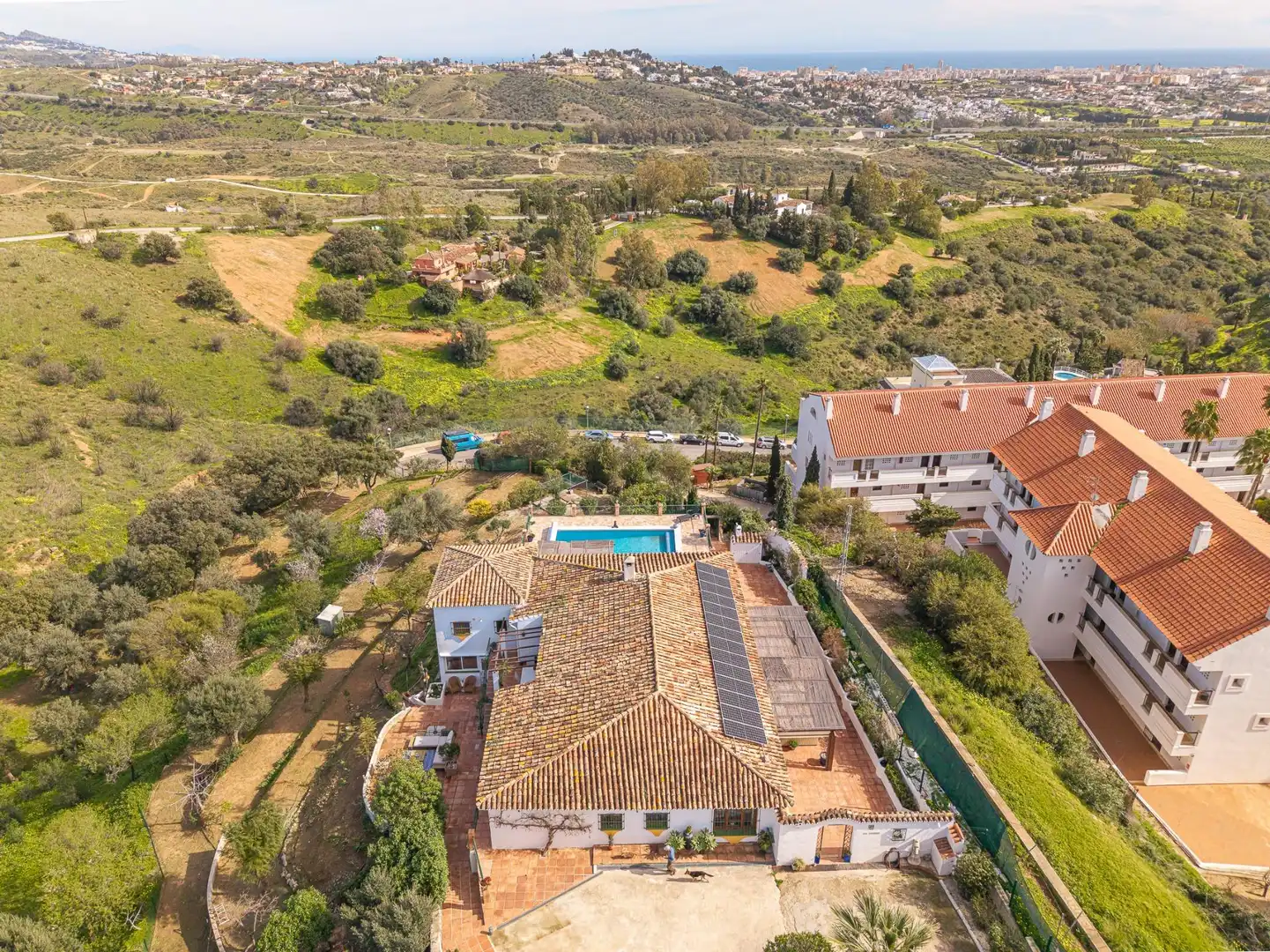 Vista exterior de Casa o xalet en venda en Mijas amb Aire condicionat, Calefacció i Jardí privat