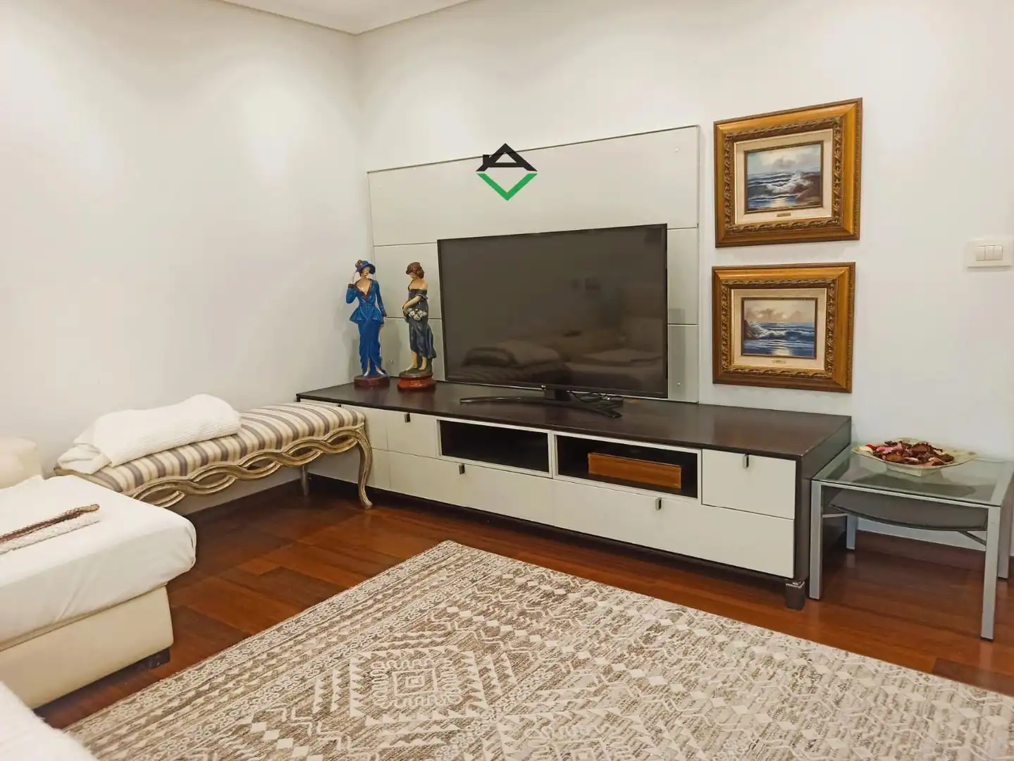 Sala de estar de Ático en venta en Cangas  con Calefacción, Terraza y Amueblado
