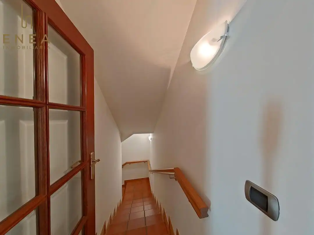 Casa o chalet en venta en Vitoria - Gasteiz con Calefacción, Jardín privado y Trastero