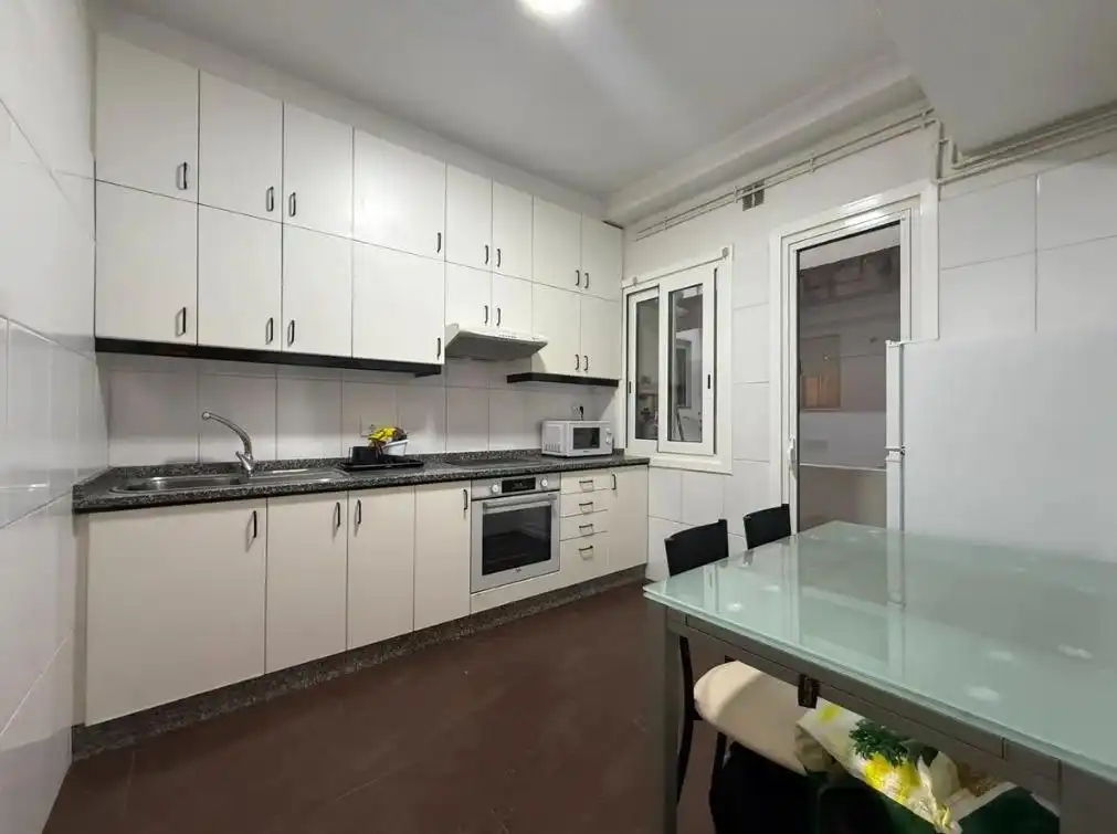 Kitchen of Flat for rent in Ourense Capital   with Heating, Parquet flooring and Balcony