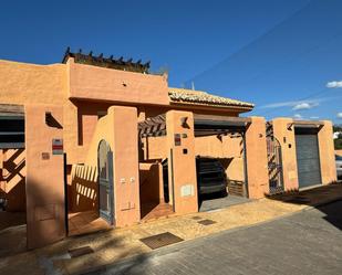 Exterior view of Single-family semi-detached for sale in Marbella  with Air Conditioner and Terrace