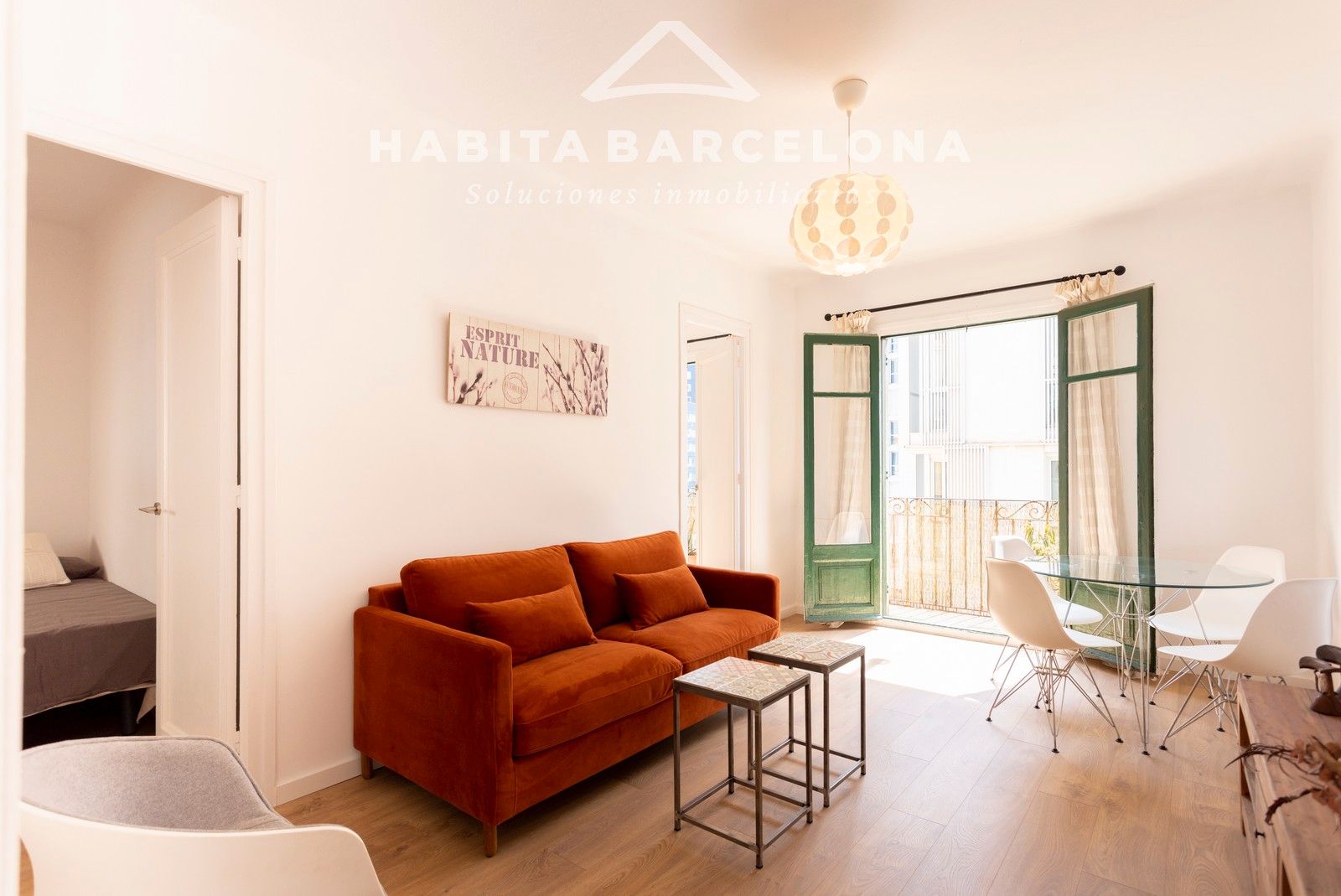 Exterior view of Flat to rent in  Barcelona Capital  with Parquet flooring, Furnished and Oven