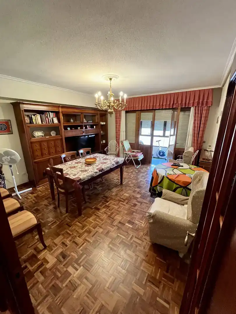 Sala d'estar de Casa adosada en venda en Villafáfila amb Jardí privat, Parquet i Traster