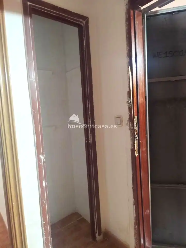 Habitación de Planta baja en venta en Jaén con Terraza y Balcón