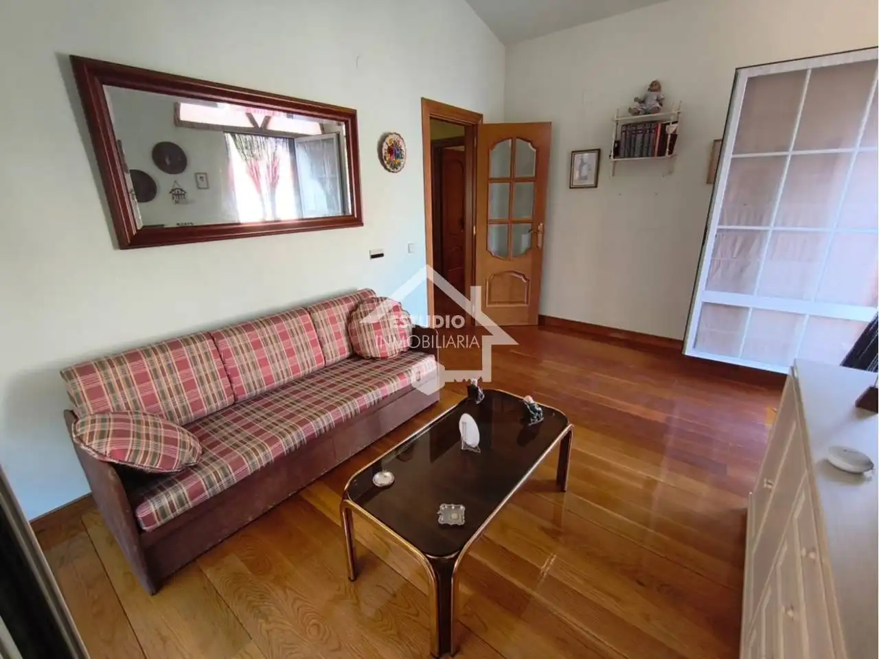 Sala d'estar de Casa o xalet en venda en Lodosa amb Aire condicionat, Calefacció i Parquet