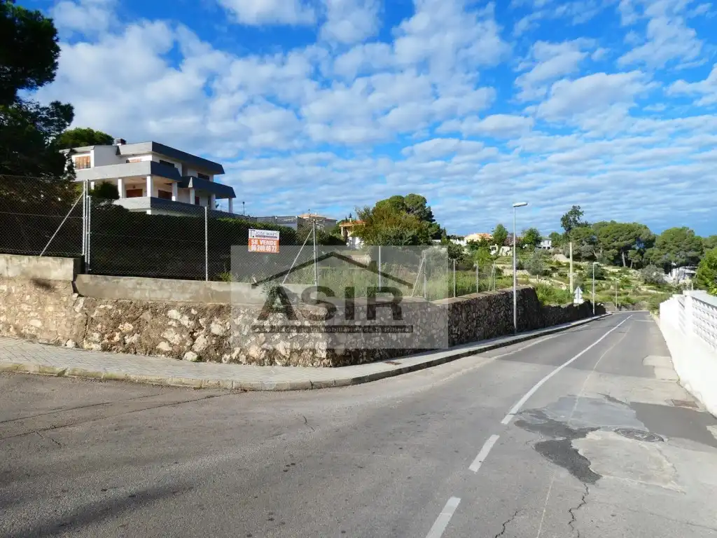 Wohnbaugrundstück zum Verkauf in Casc Urbà, imagen 2
