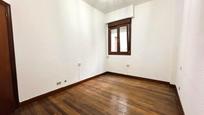 Bedroom of Flat for sale in Bilbao 