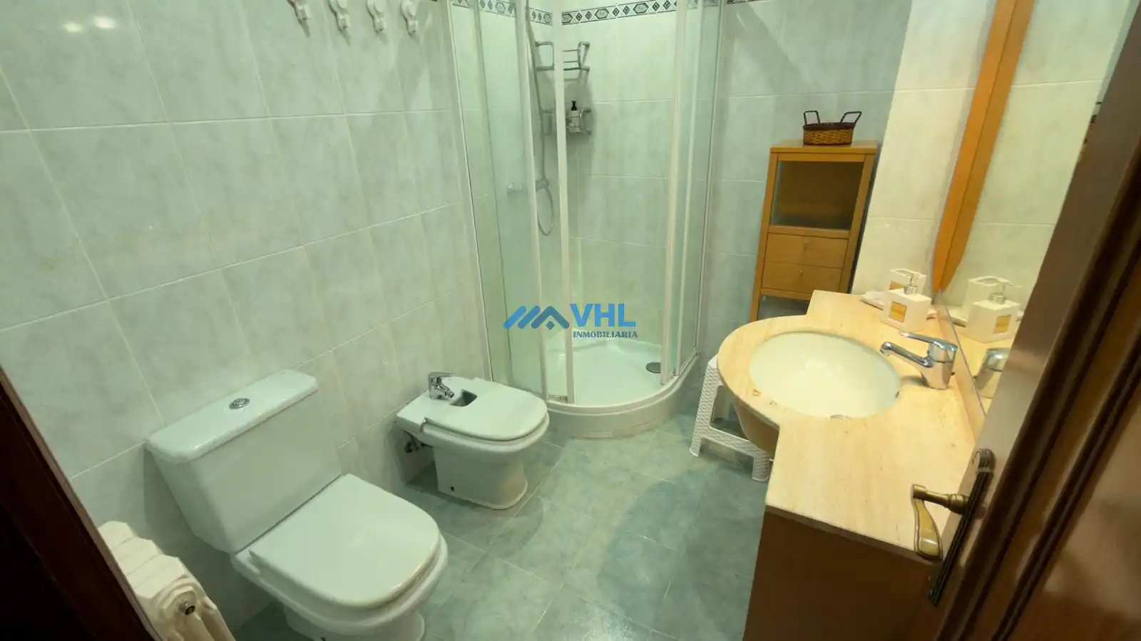 Bany de Pis de lloguer en Castro-Urdiales amb Calefacció, Jardí privat i Terrassa