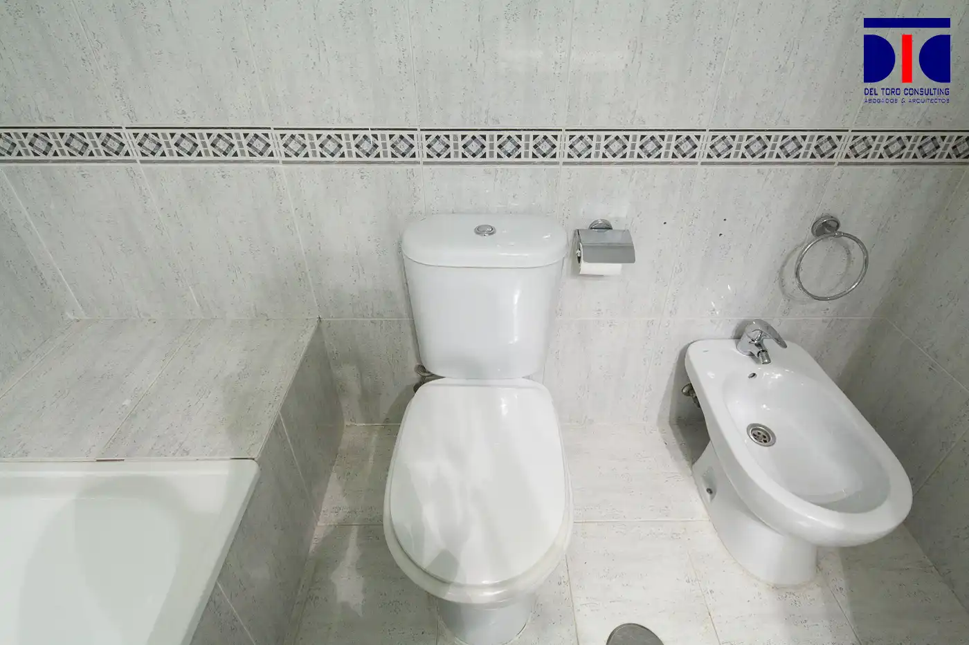 Baño de Piso en venta en Sevilla con Aire acondicionado, Calefacción y Terraza