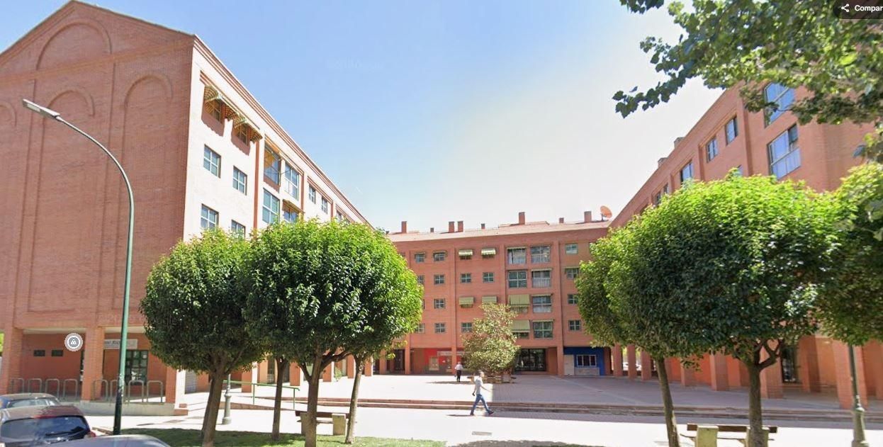 Vista exterior de Pis de lloguer en Valladolid Capital amb Calefacció