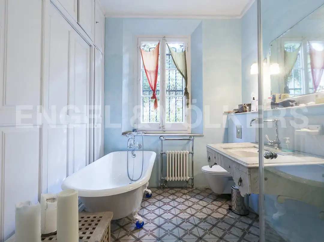 Badezimmer von Haus oder Chalet zum Verkauf in Barcelona mit Heizung, Terrasse und Abstellraum