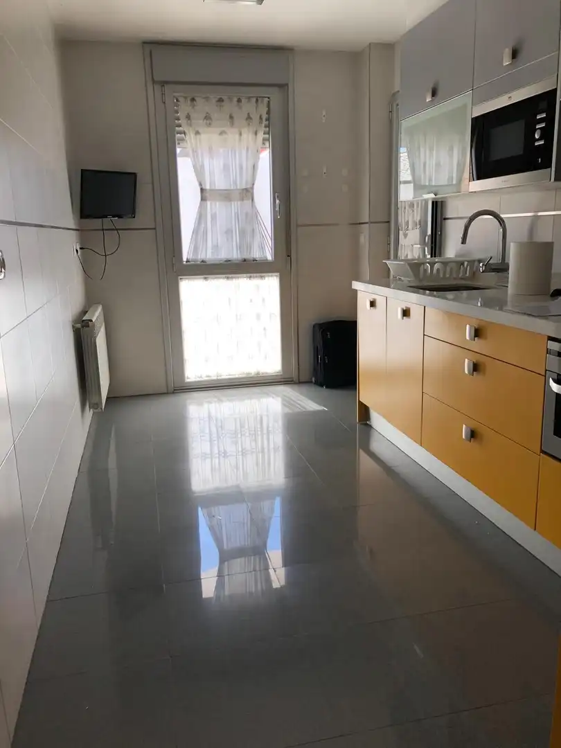 Cocina de Piso en venta en Ponferrada con Calefacción y Trastero