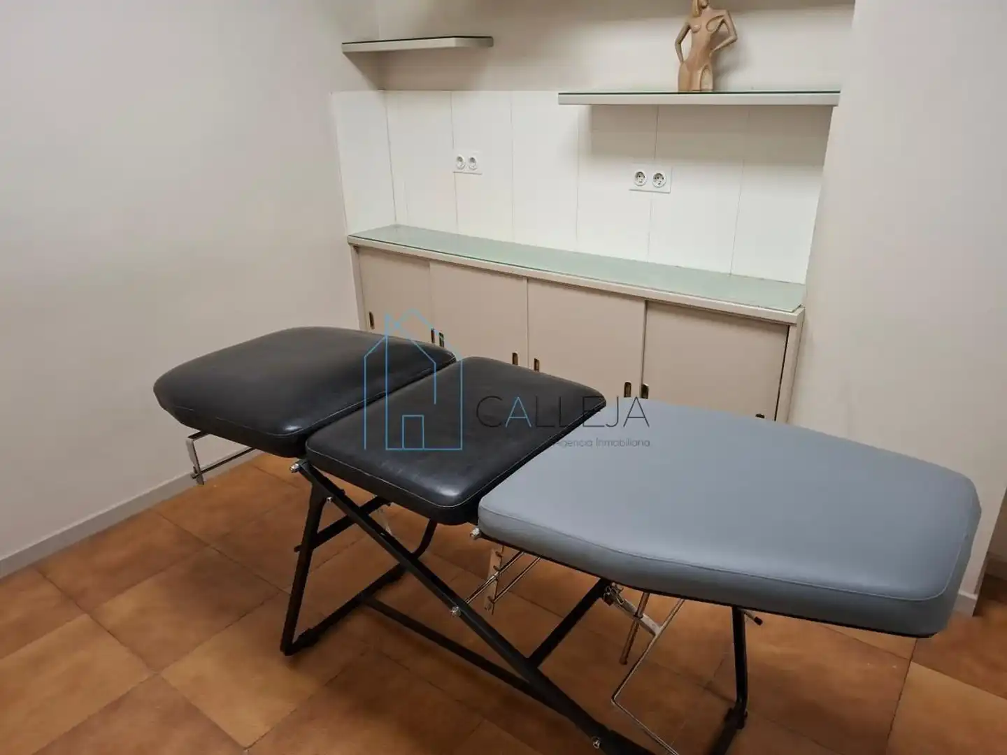 Bedroom of Office for rent in A Ponte