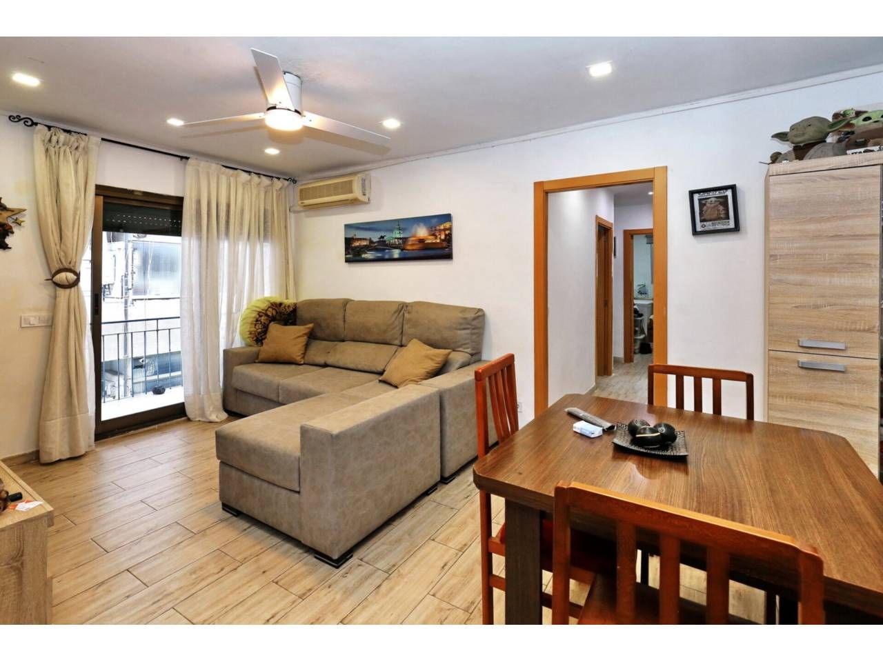 Sala de estar de Piso en venta en  Barcelona Capital con Aire acondicionado, Calefacción y Balcón