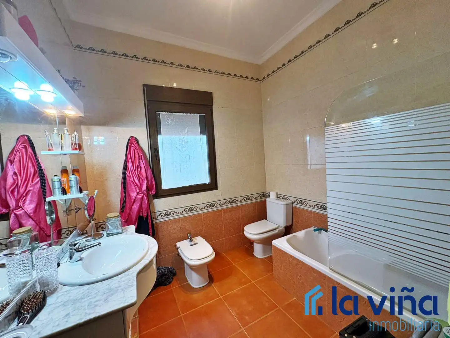 Baño de Casa o chalet en venta en Los Corrales con Aire acondicionado y Amueblado