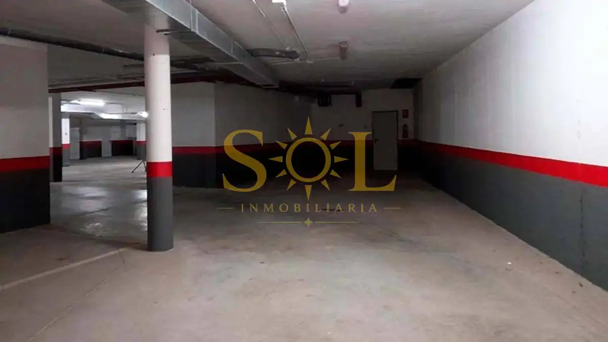 Parking de Dúplex en venta en Puebla de Lillo con Calefacción, Parquet y Terraza