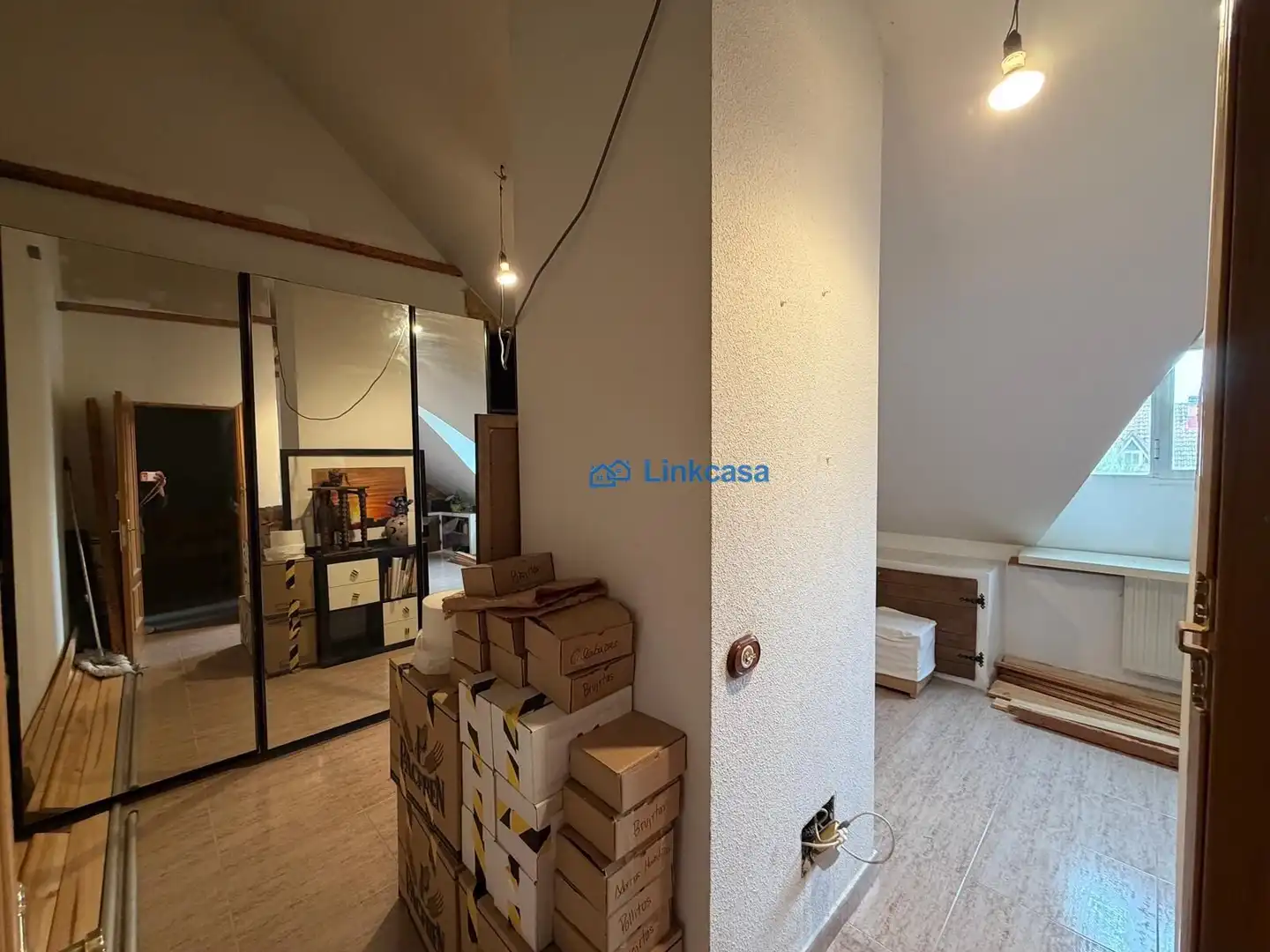 Casa adosada en venta en Velilla de San Antonio con Aire acondicionado, Calefacción y Jardín privado