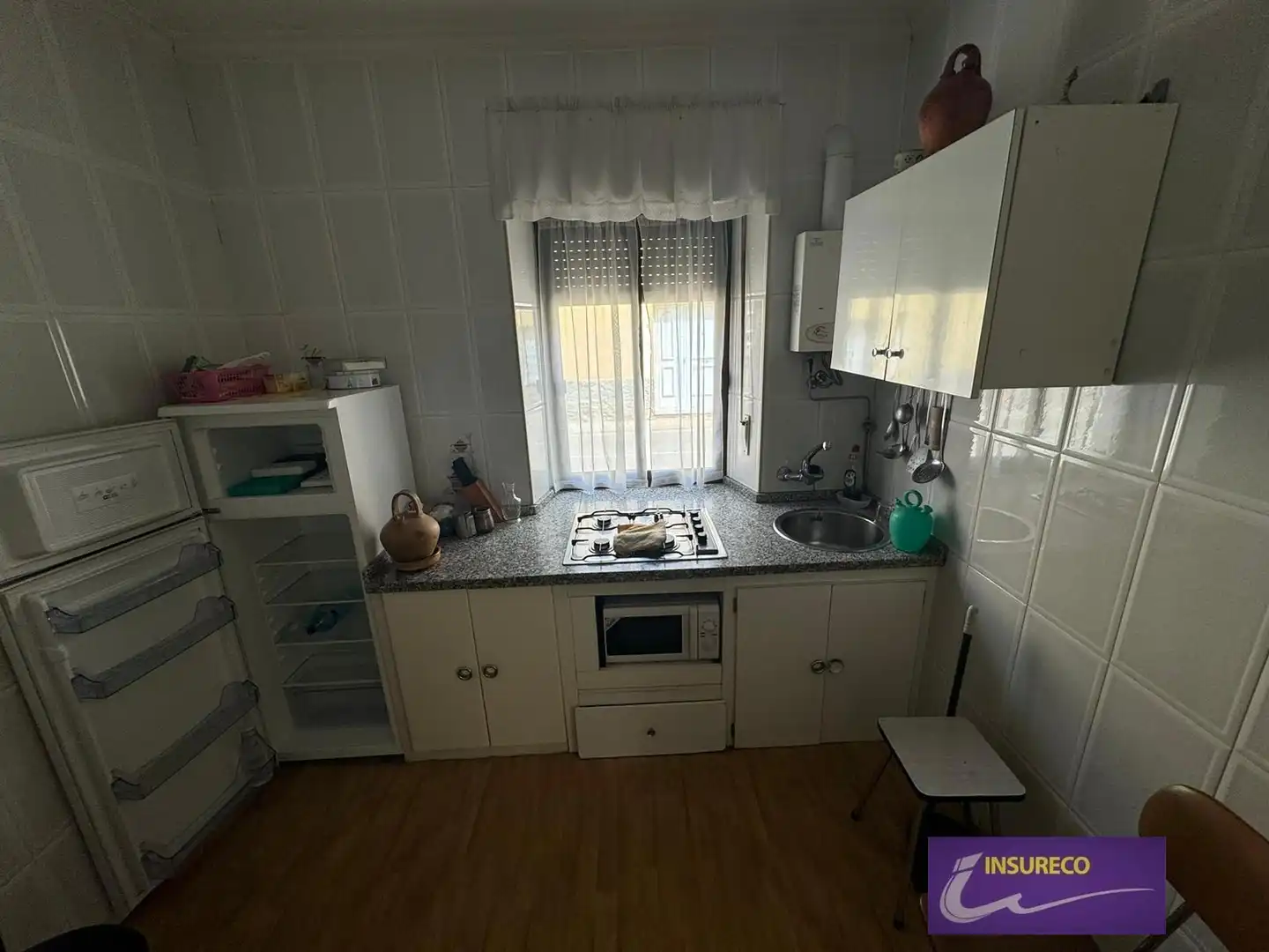 Cuina de Casa o xalet en venda en Santa Marina del Rey amb Calefacció, Terrassa i Traster