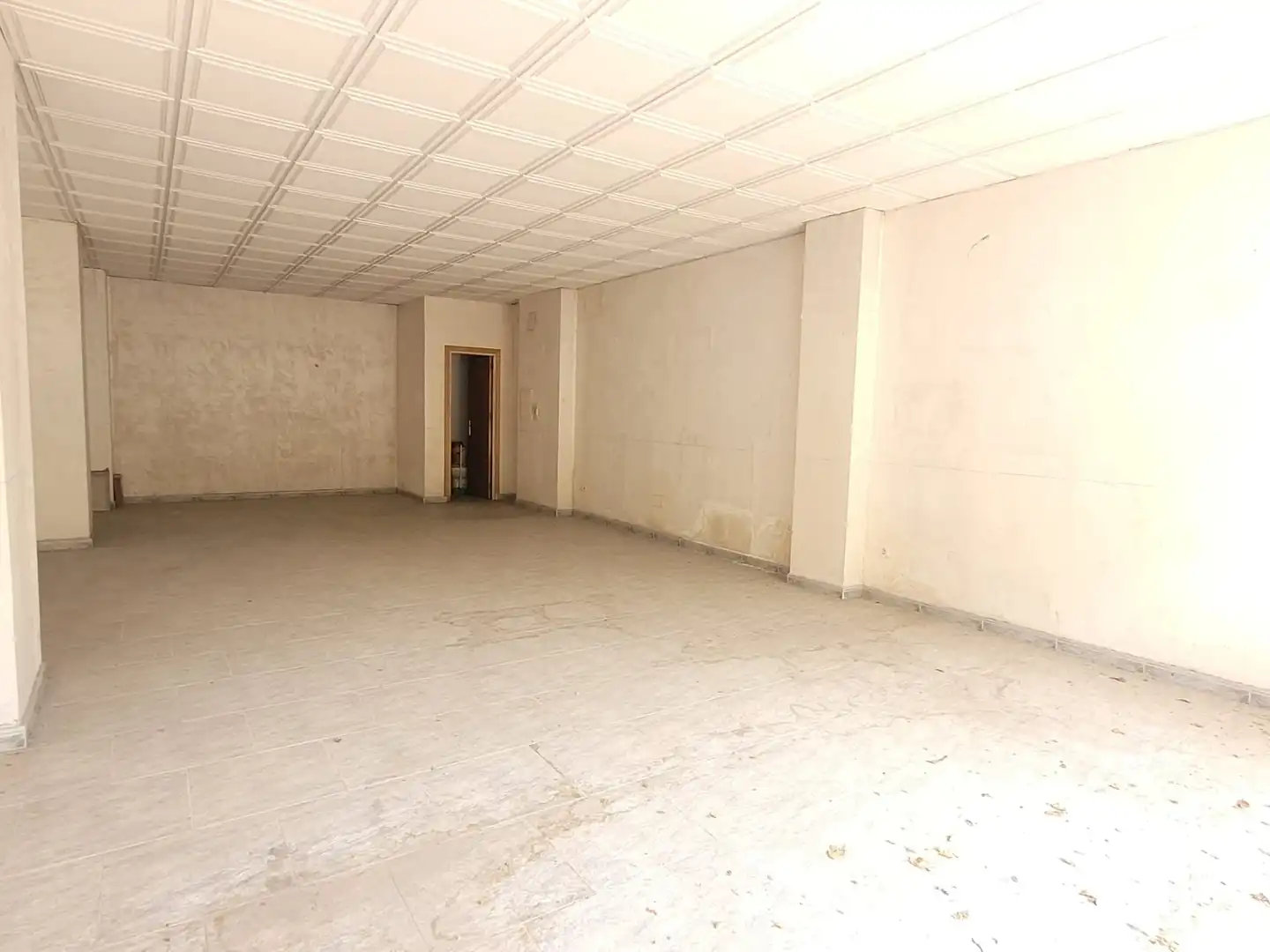 Local comercial en venda a Calle Joaquina Eguaras 96, imagen 4