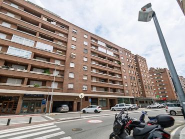 Pis amb ascensor en venda a Calle Benjamín de Tudela